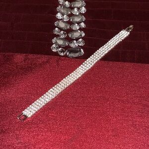 6/$20 Rhinestones bracelet